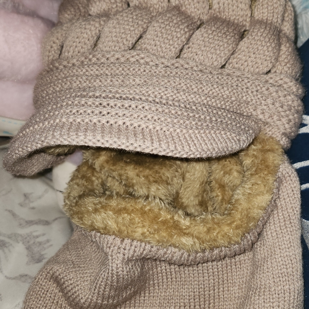 Hat/face hood